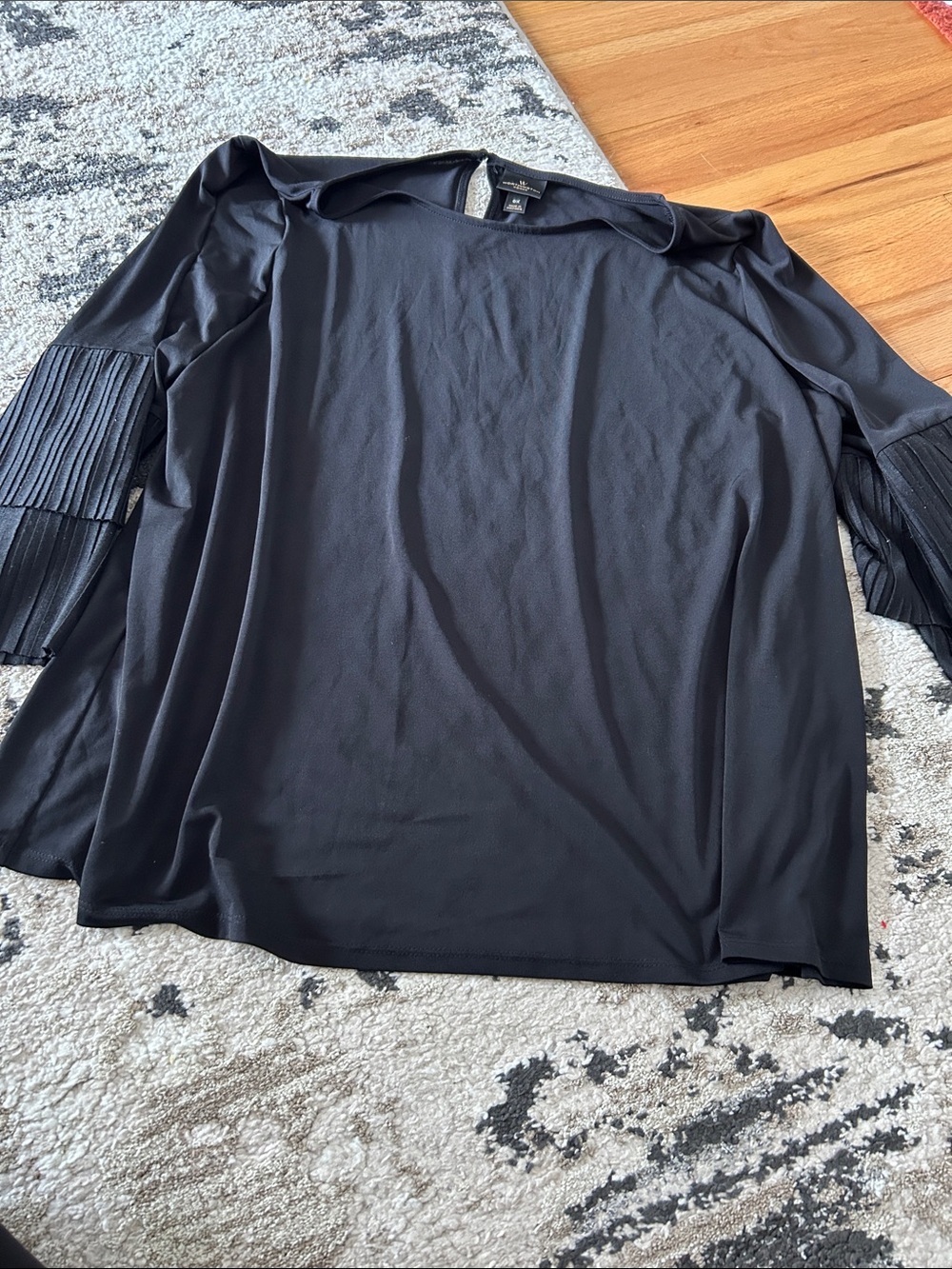 Worthington Black Long-Sleeve Top with Pleated Cuffs